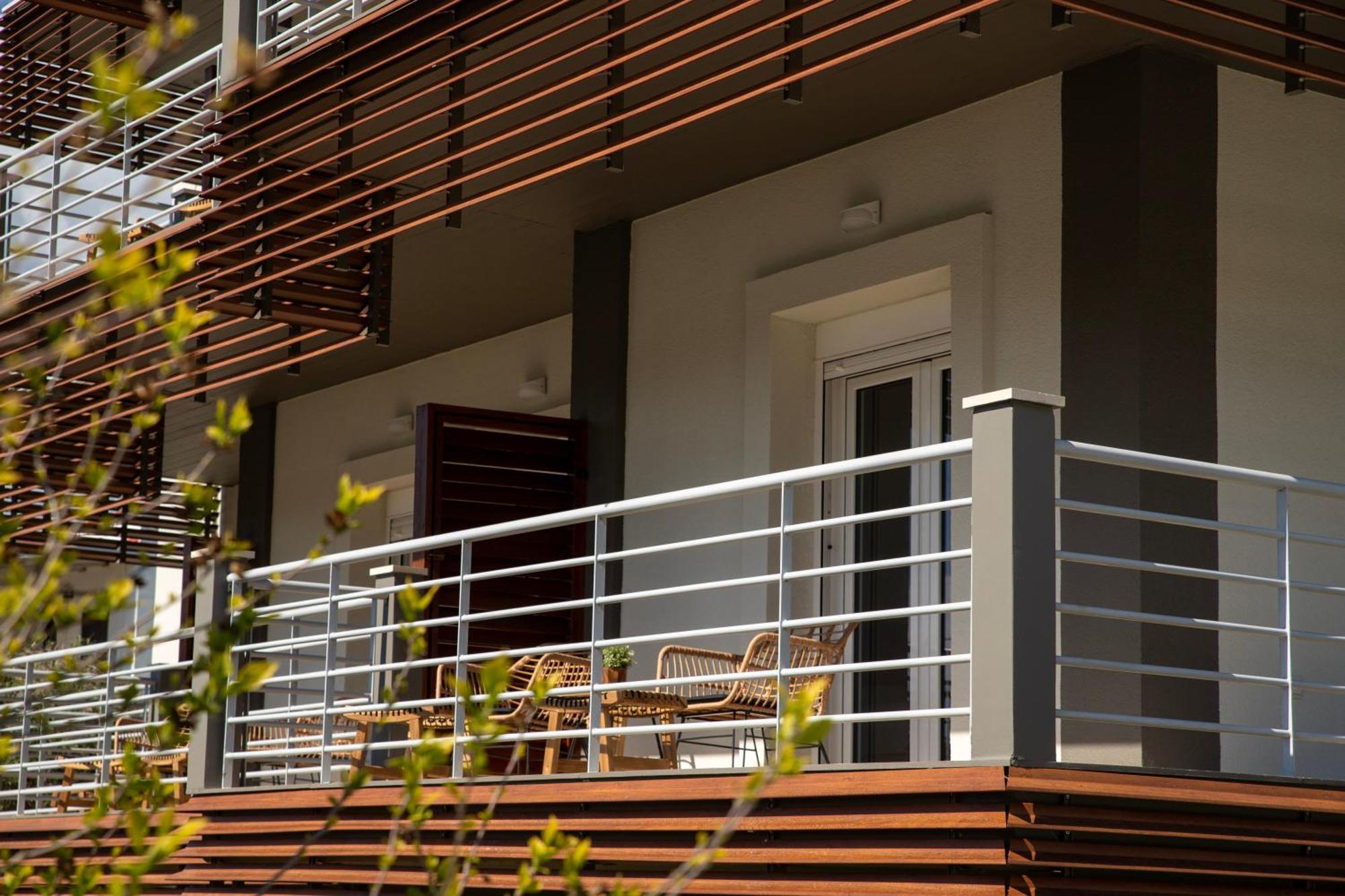 Kanali Homes Luaran gambar